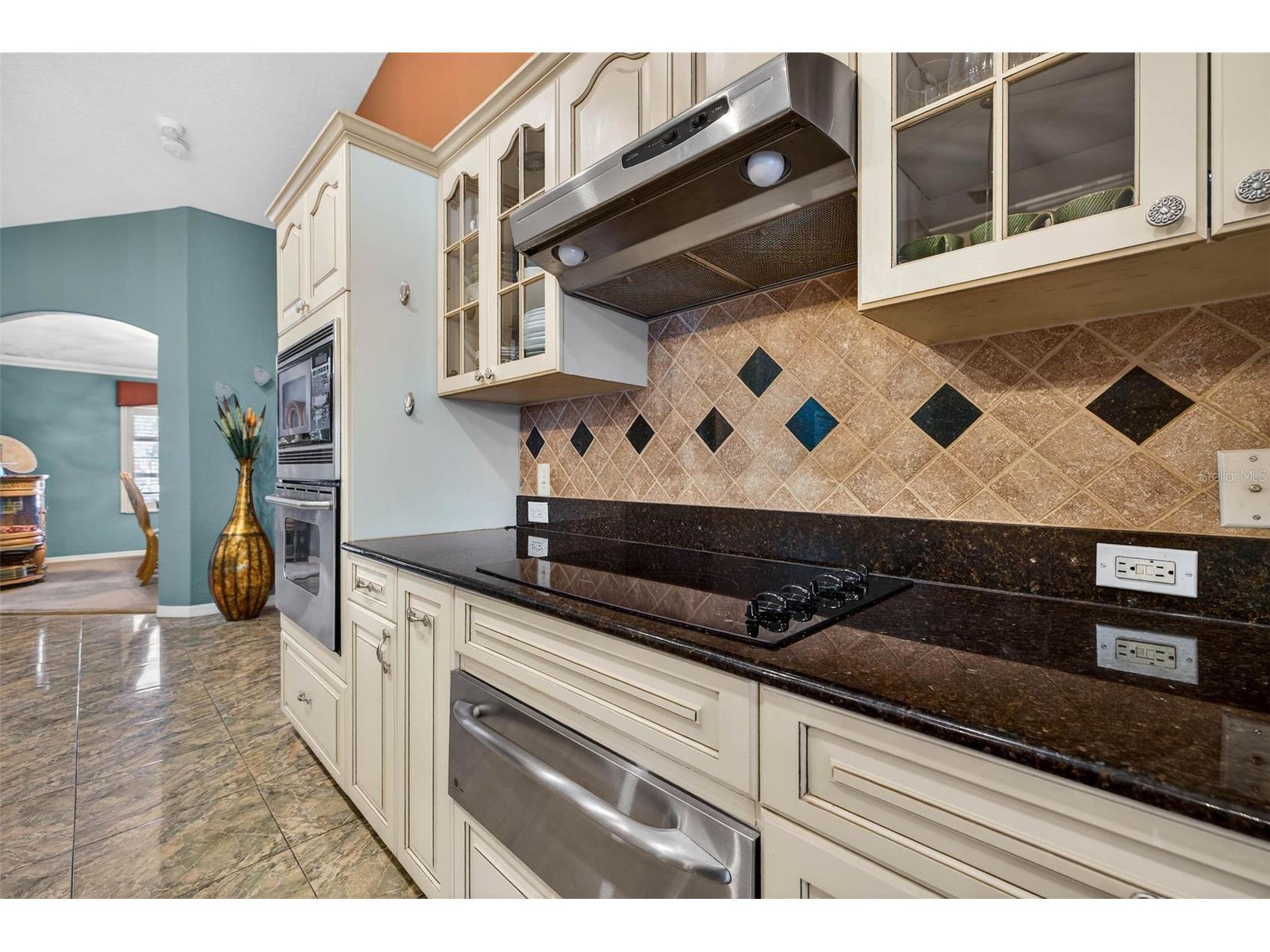 5920 30th Court S Saint Petersburg FL 33712 TB8467737 image6