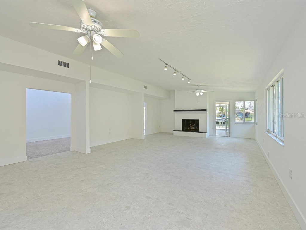 5920 Gulf Of Mexico Drive Longboat Key FL 34228 A4652254 image18