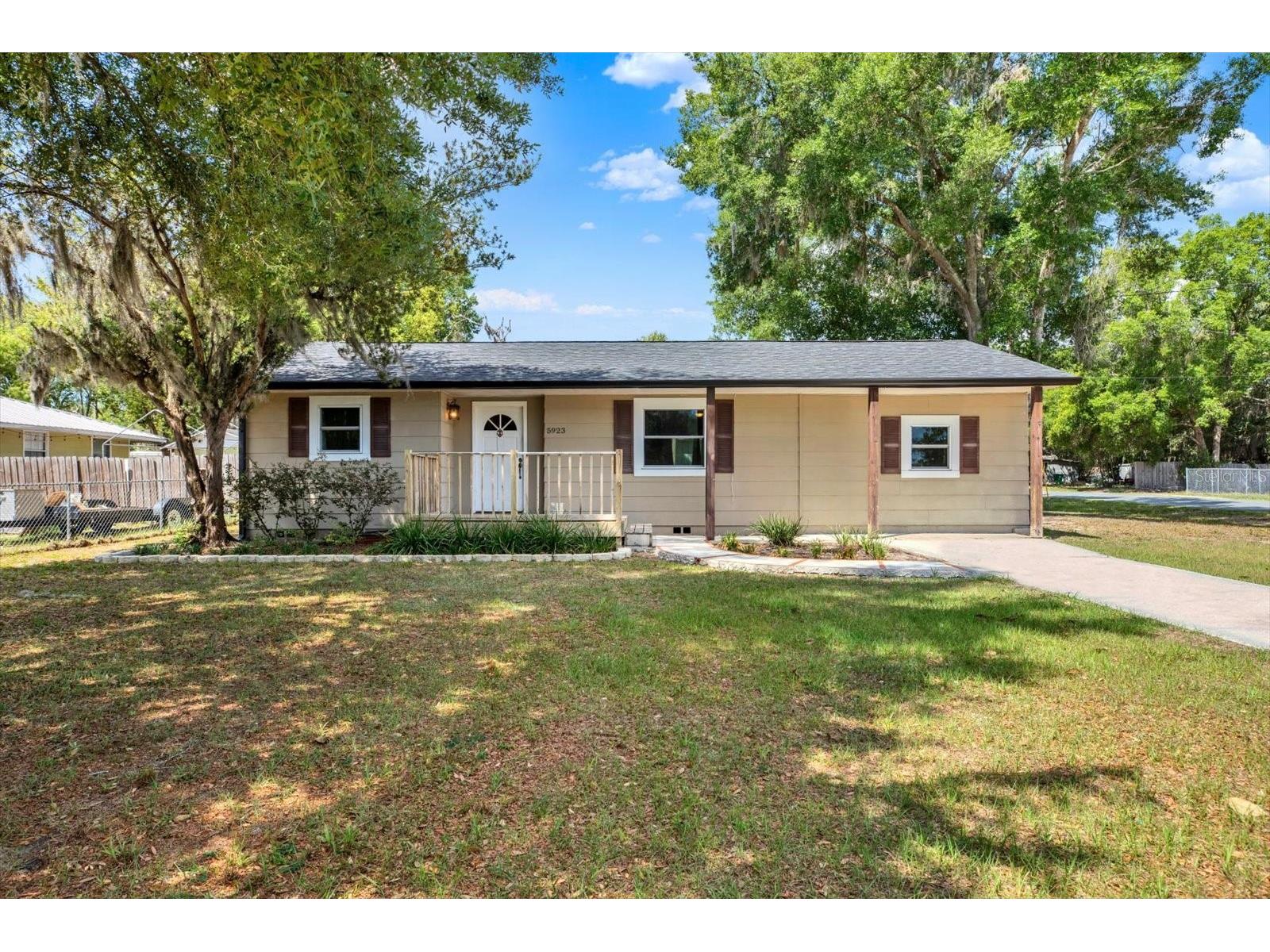 5923 14th Street Zephyrhills FL 33542 TB8502535 image1