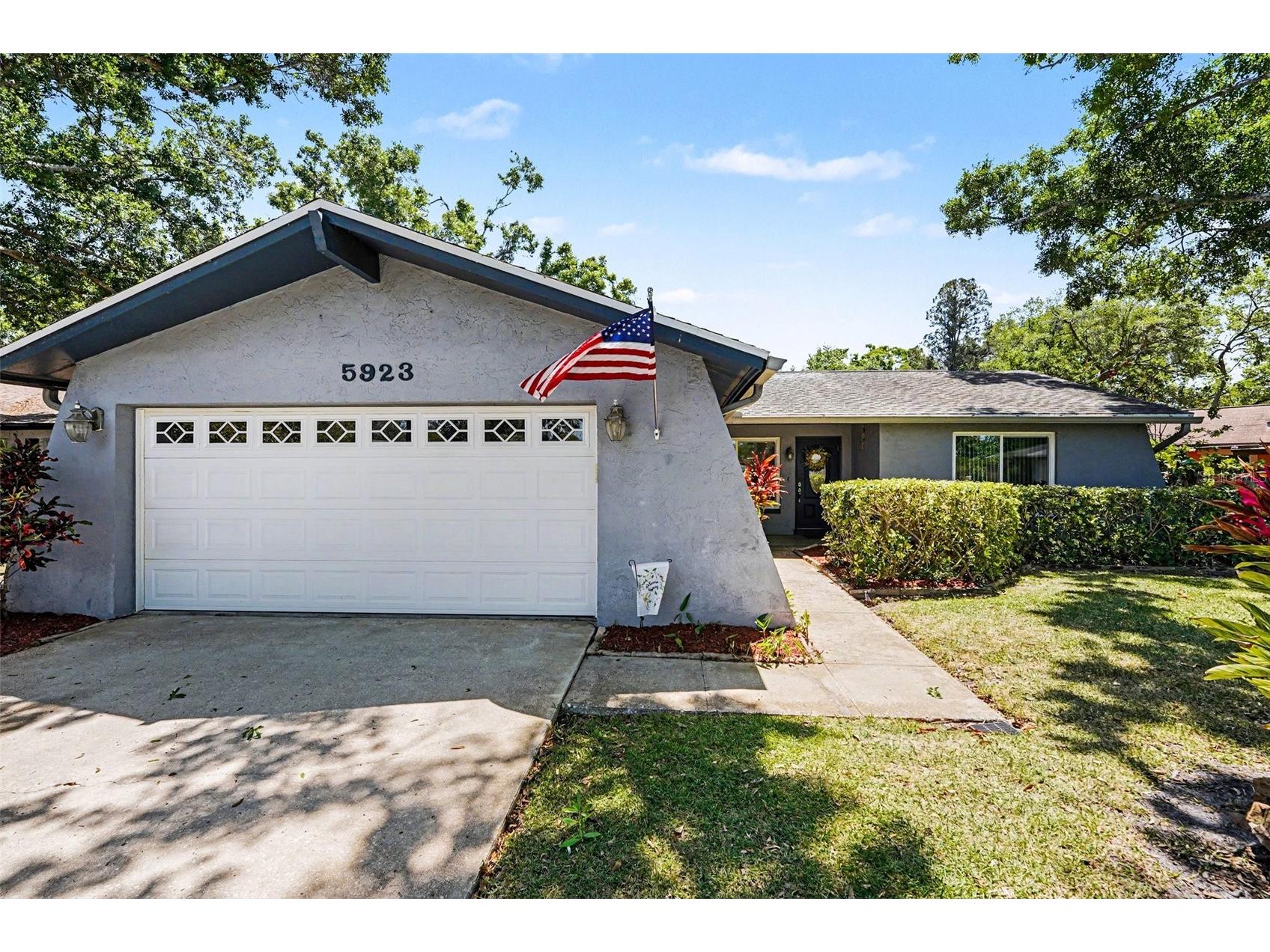 5923 Dunfries St N Saint Petersburg FL 33709 TB8502455 image1