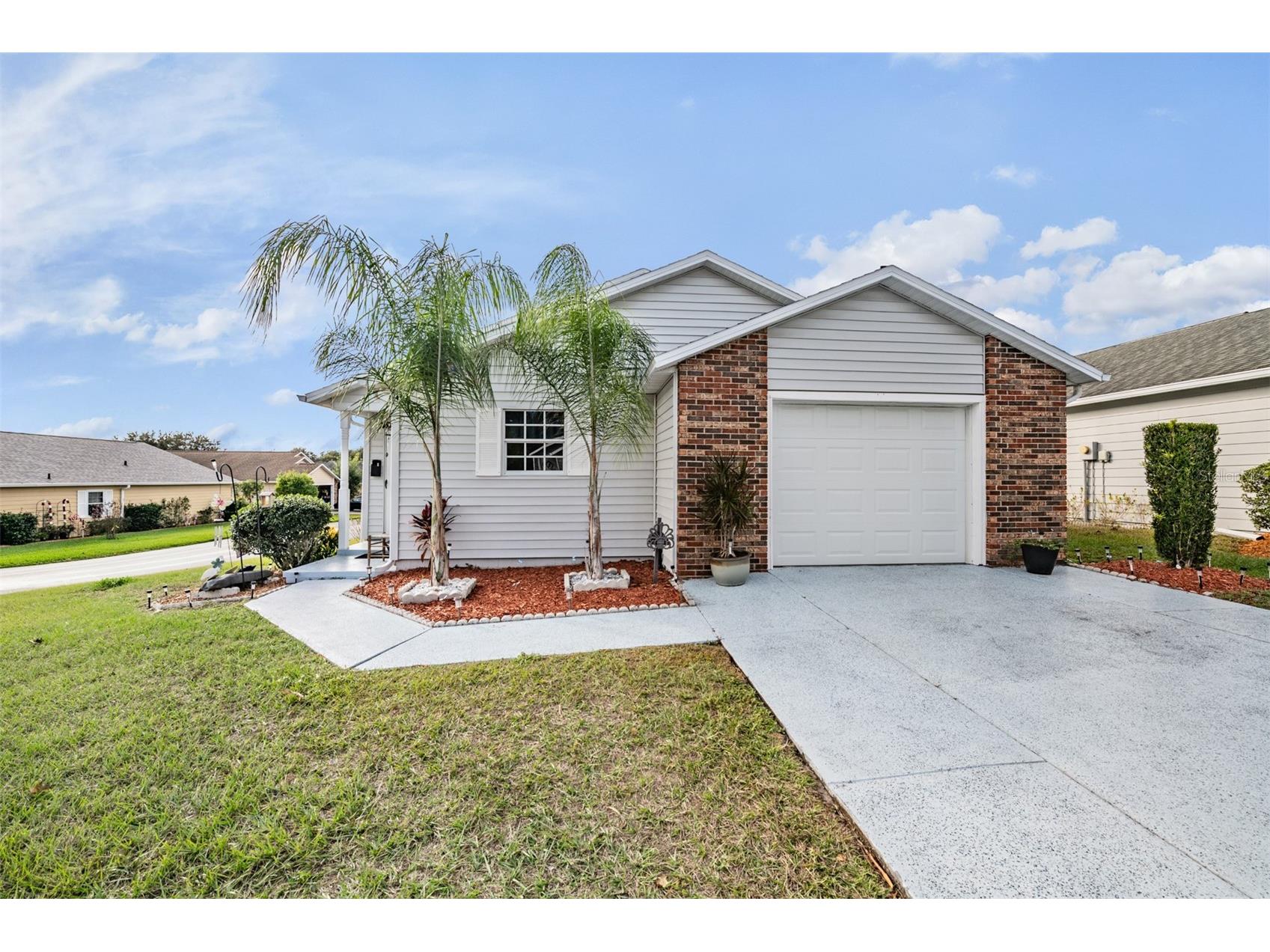 5923 Newberry Court Zephyrhills FL 33542 TB8458262 image1