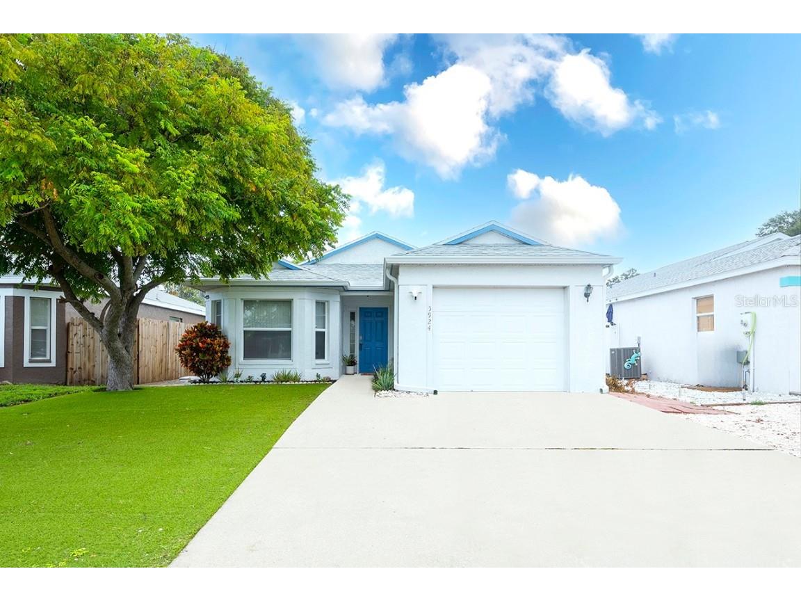 5924 40th Avenue W Bradenton FL 34209 A4619265 image1