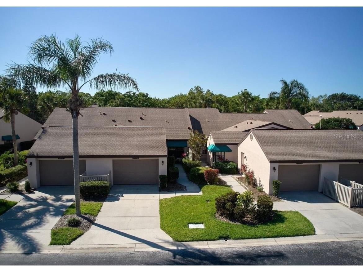 5924 Clubside Drive Sarasota FL 34243 TB8490872 image2