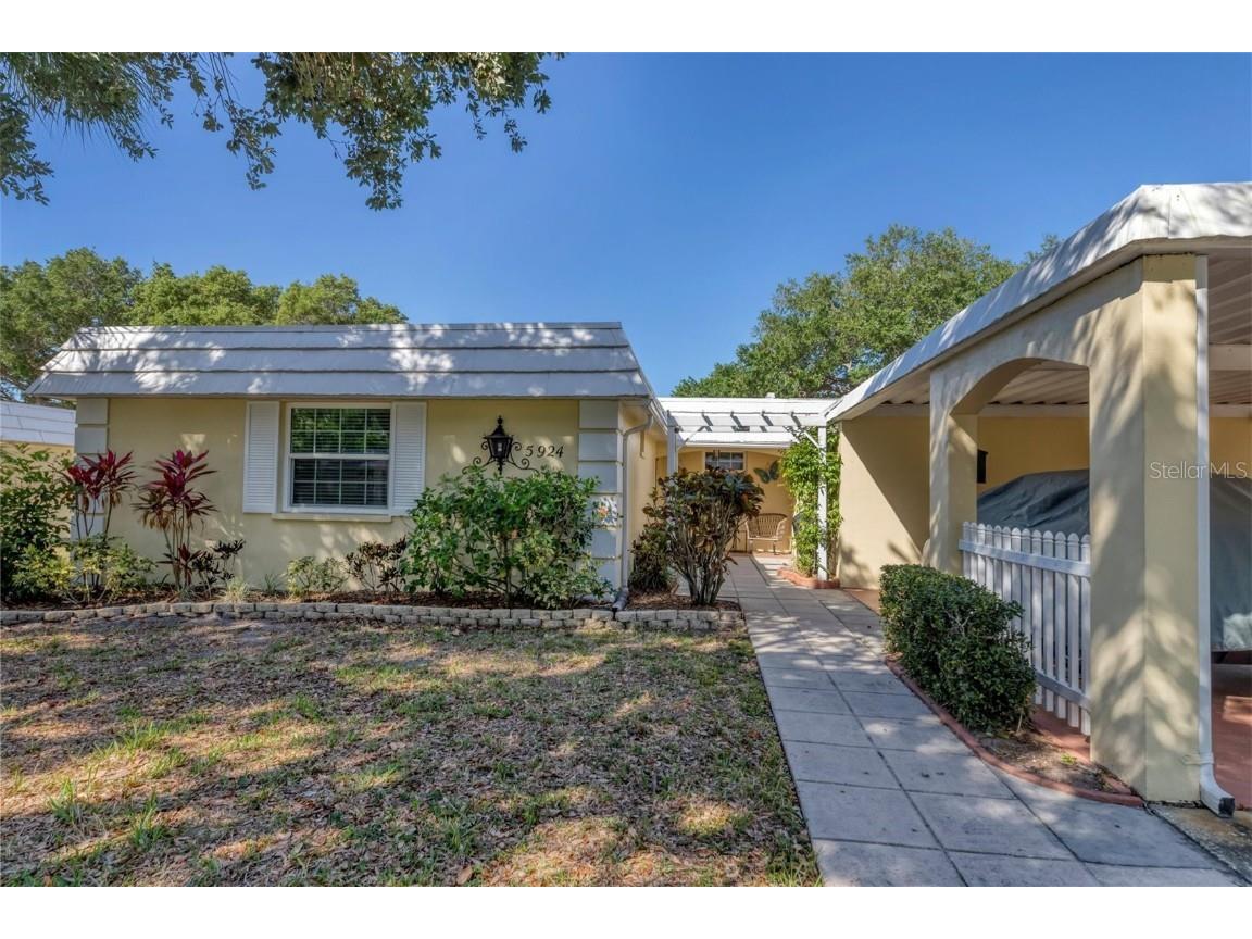 5924 Driftwood Avenue #19 Sarasota FL 34231 A4564205 image1