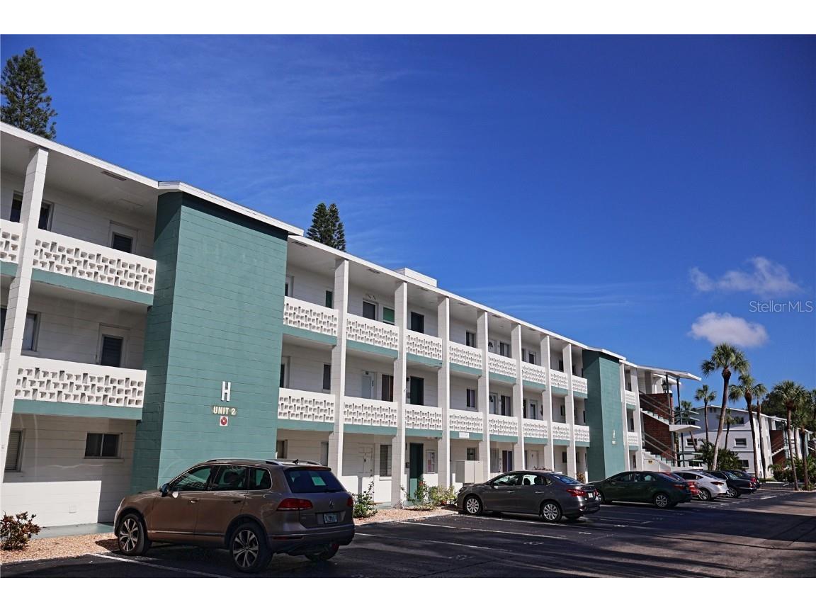 5924 Welcome Road #H2 Bradenton FL 34207 A4622008 image1