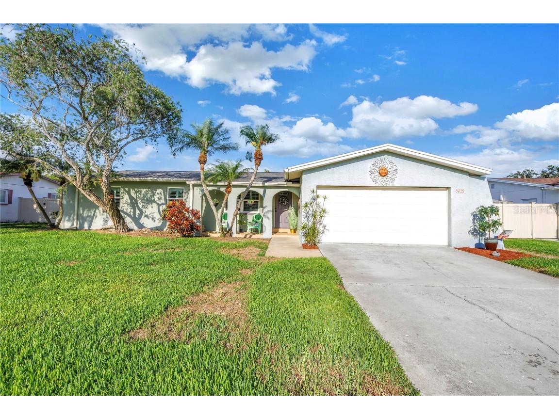 5925 18th Street NE Saint Petersburg FL 33703 TB8390993 image1