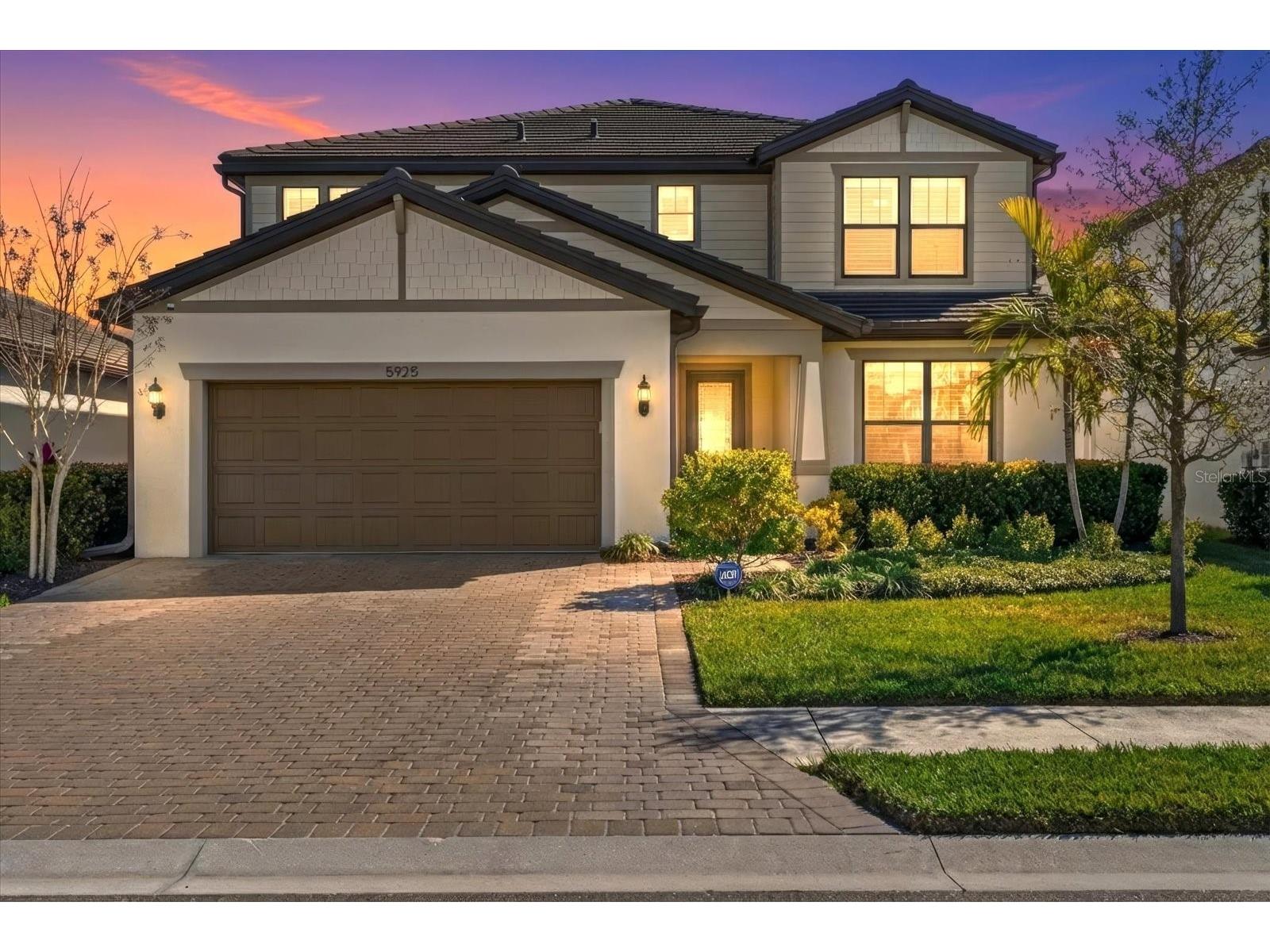 5925 Bluestar Court Lakewood Ranch FL 34211 A4681909 image1