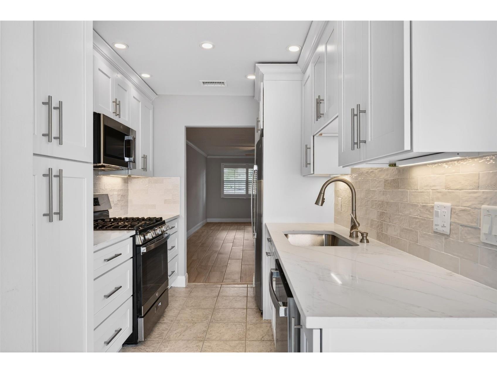 5925 Shore Boulevard S #108 Gulfport FL 33707 TB8514320 image17