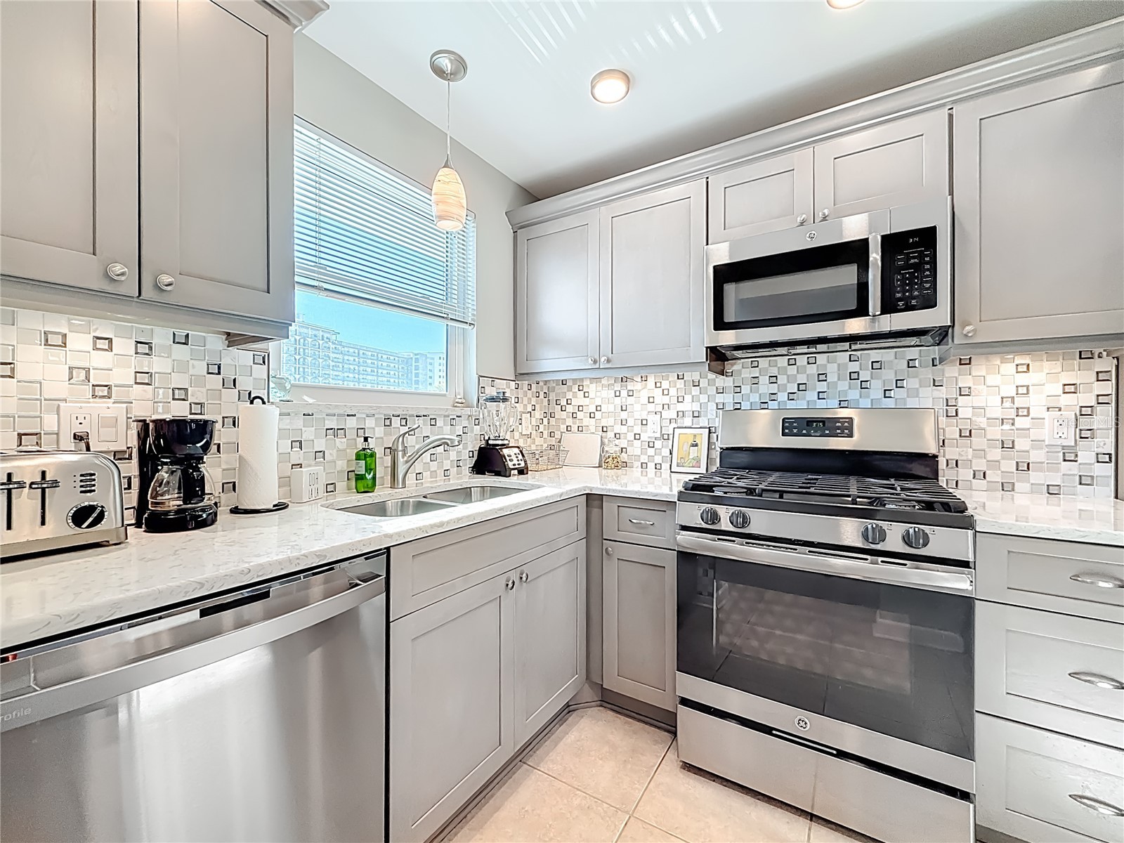 5925 Shore Boulevard S #203 Gulfport FL 33707 TB8462367 image8