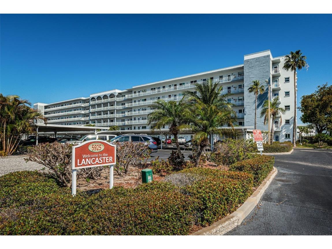 5925 Shore Boulevard S #405 Gulfport FL 33707 - BOCA CIEGA BAY U8194930 image1