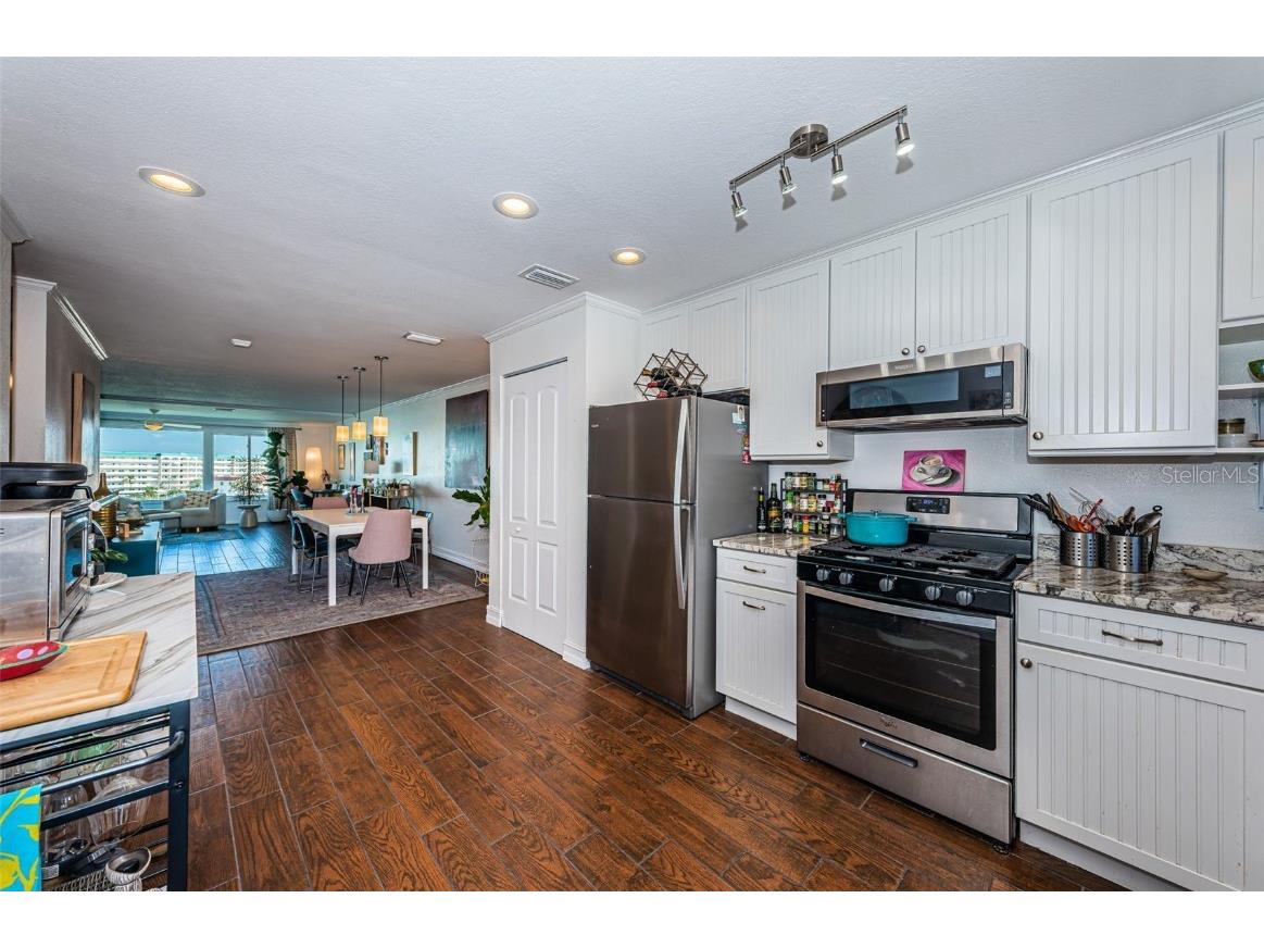 5925 Shore Boulevard S #505 Gulfport FL 33707 - BOCA CIEGA BAY TB8454297 image4