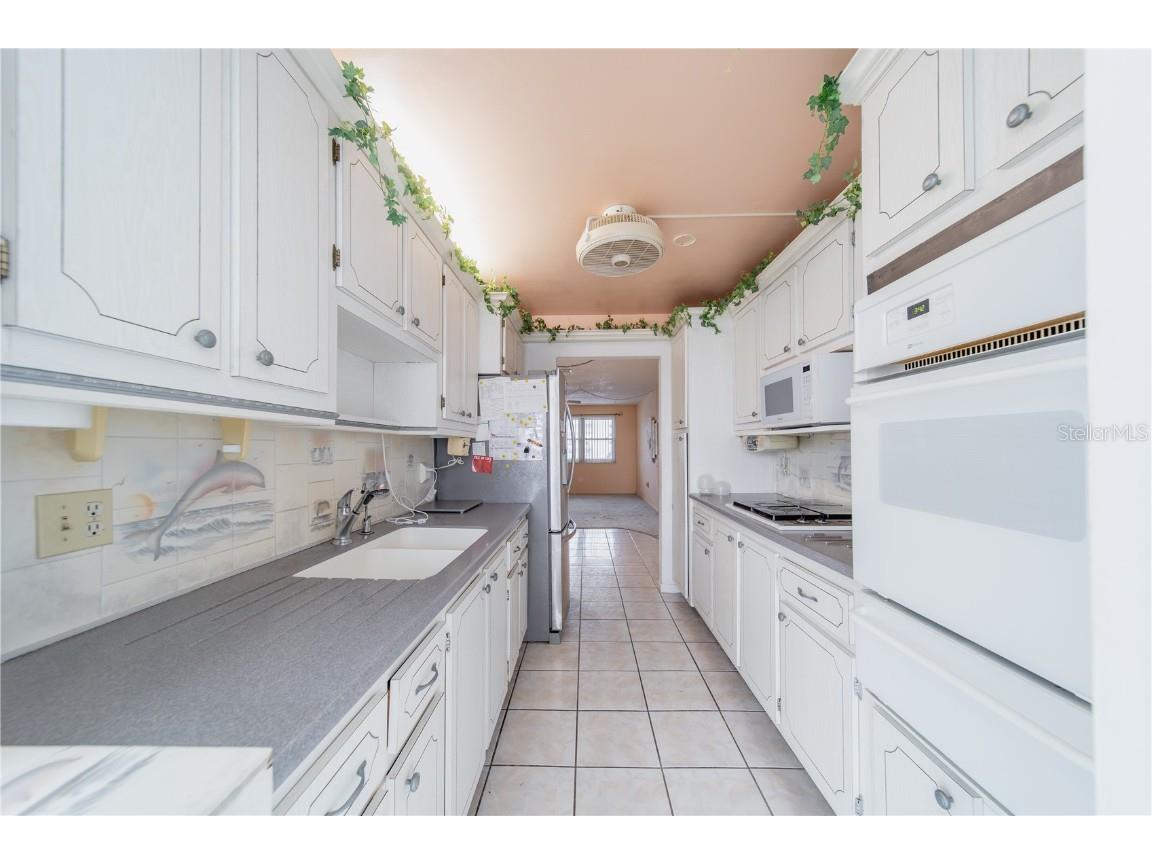 5925 Shore Boulevard S #606 Gulfport FL 33707 C7516493 image19