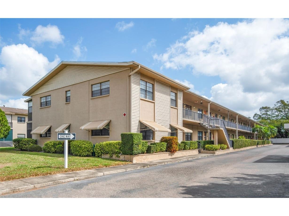 5925 Terrace Park Drive N #203 Saint Petersburg FL 33709 U8193102 image1