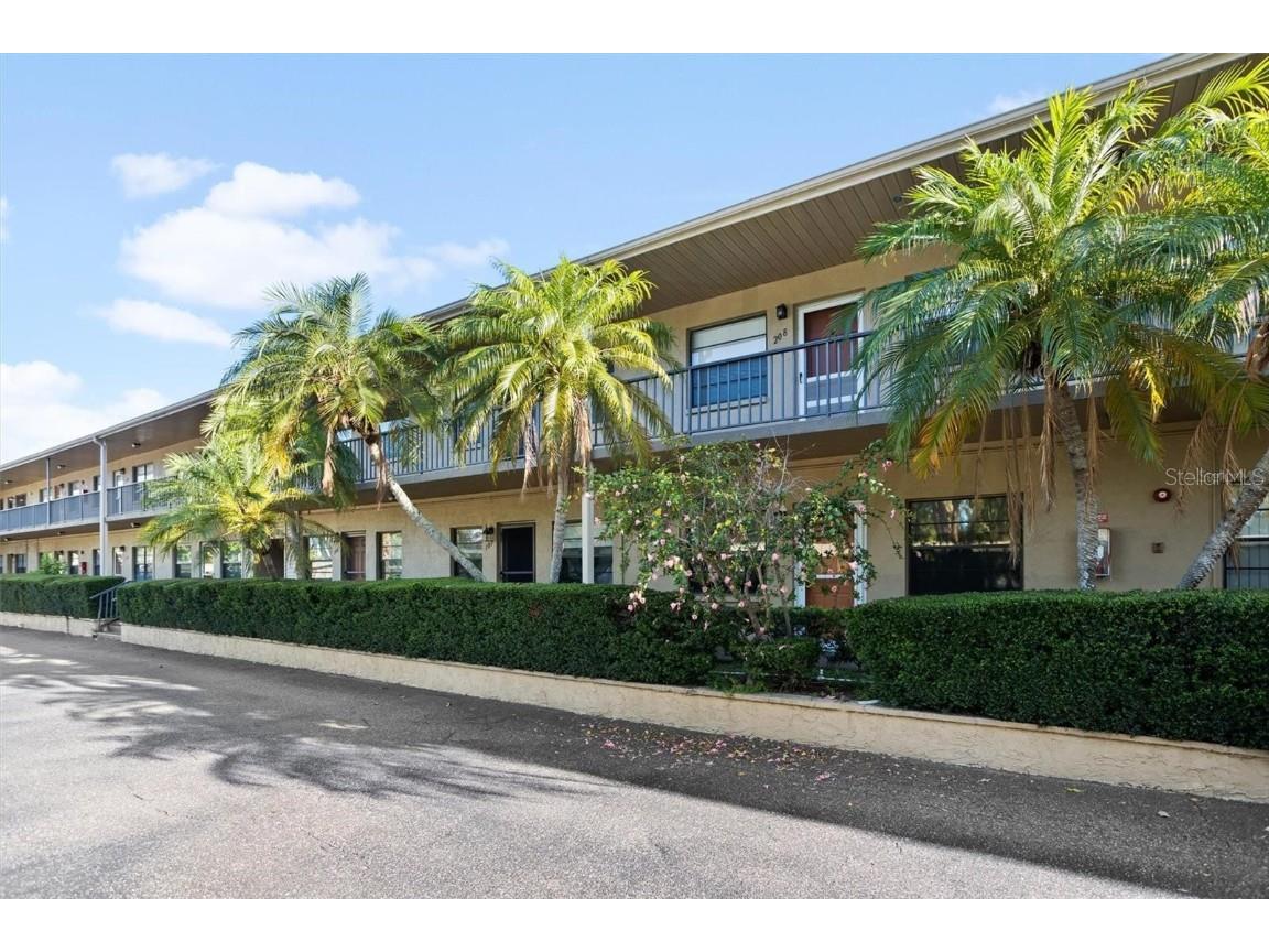 5925 Terrace Park Drive N #208 Saint Petersburg FL 33709 U8208681 image1