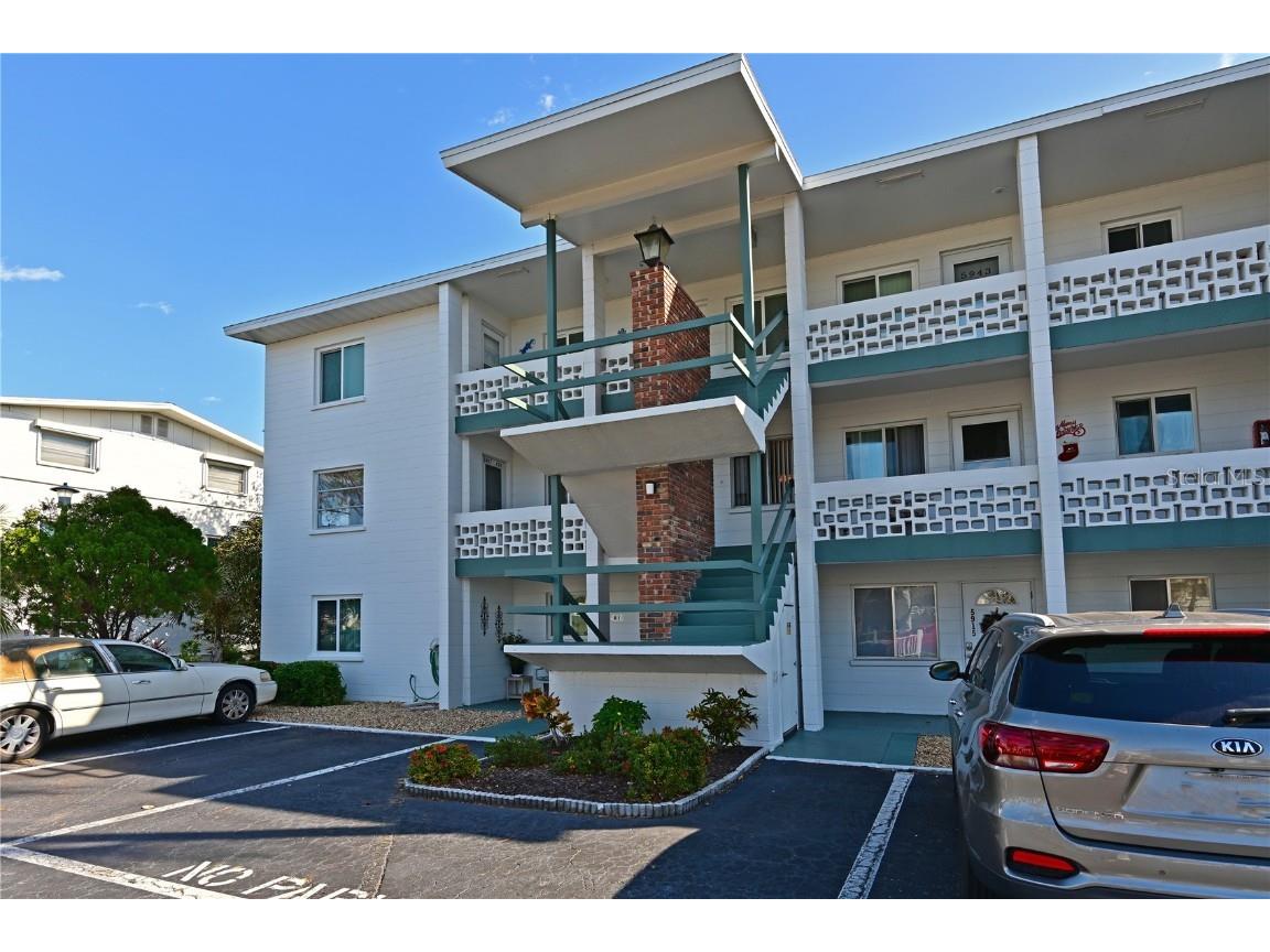5927 17th Street W #A21 Bradenton FL 34207 A4632684 image1