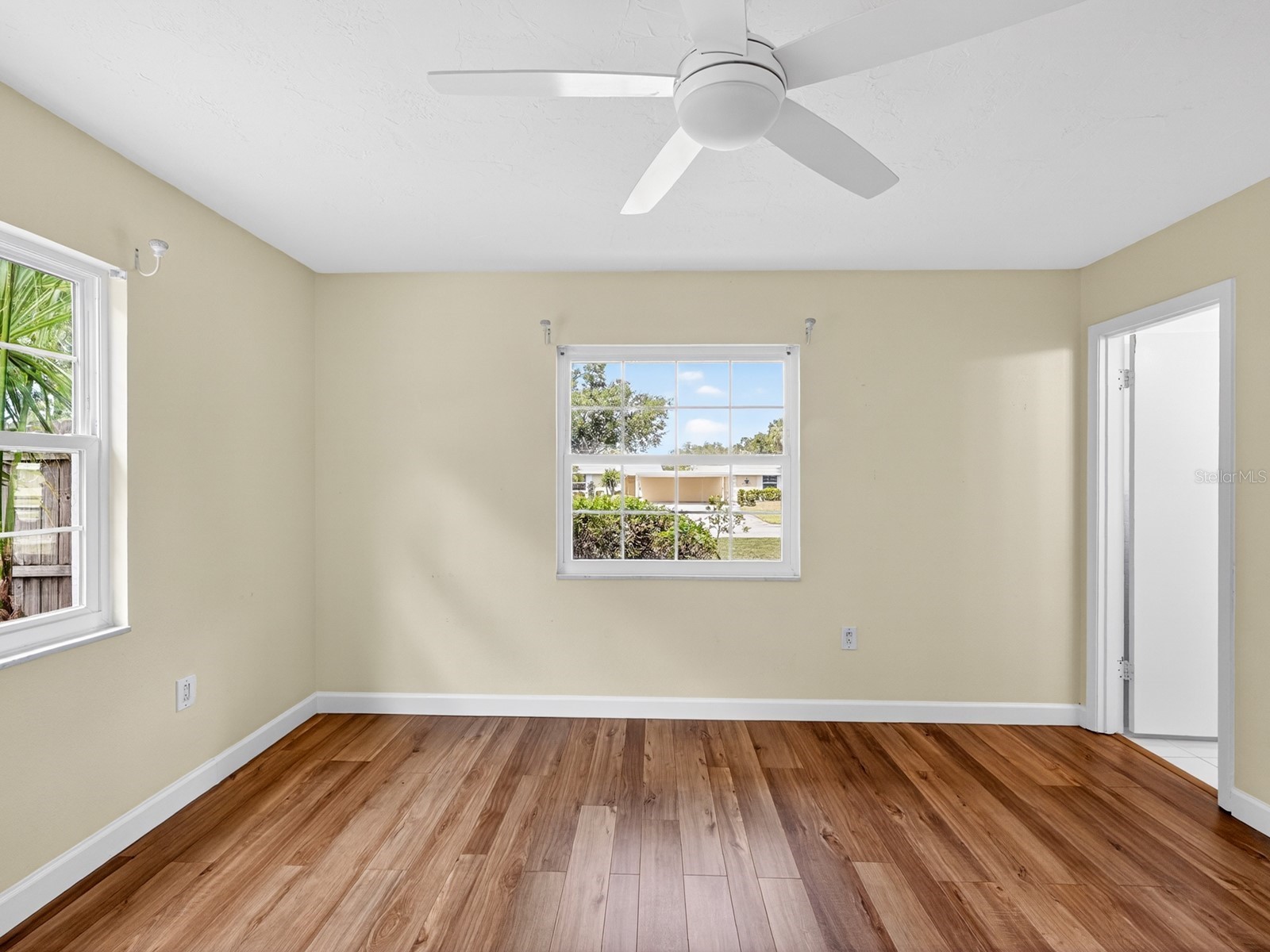 5927 Driftwood Avenue Sarasota FL 34231 A4694069 image17