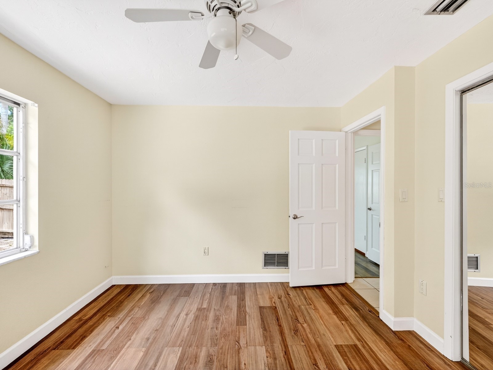 5927 Driftwood Avenue Sarasota FL 34231 A4694069 image18