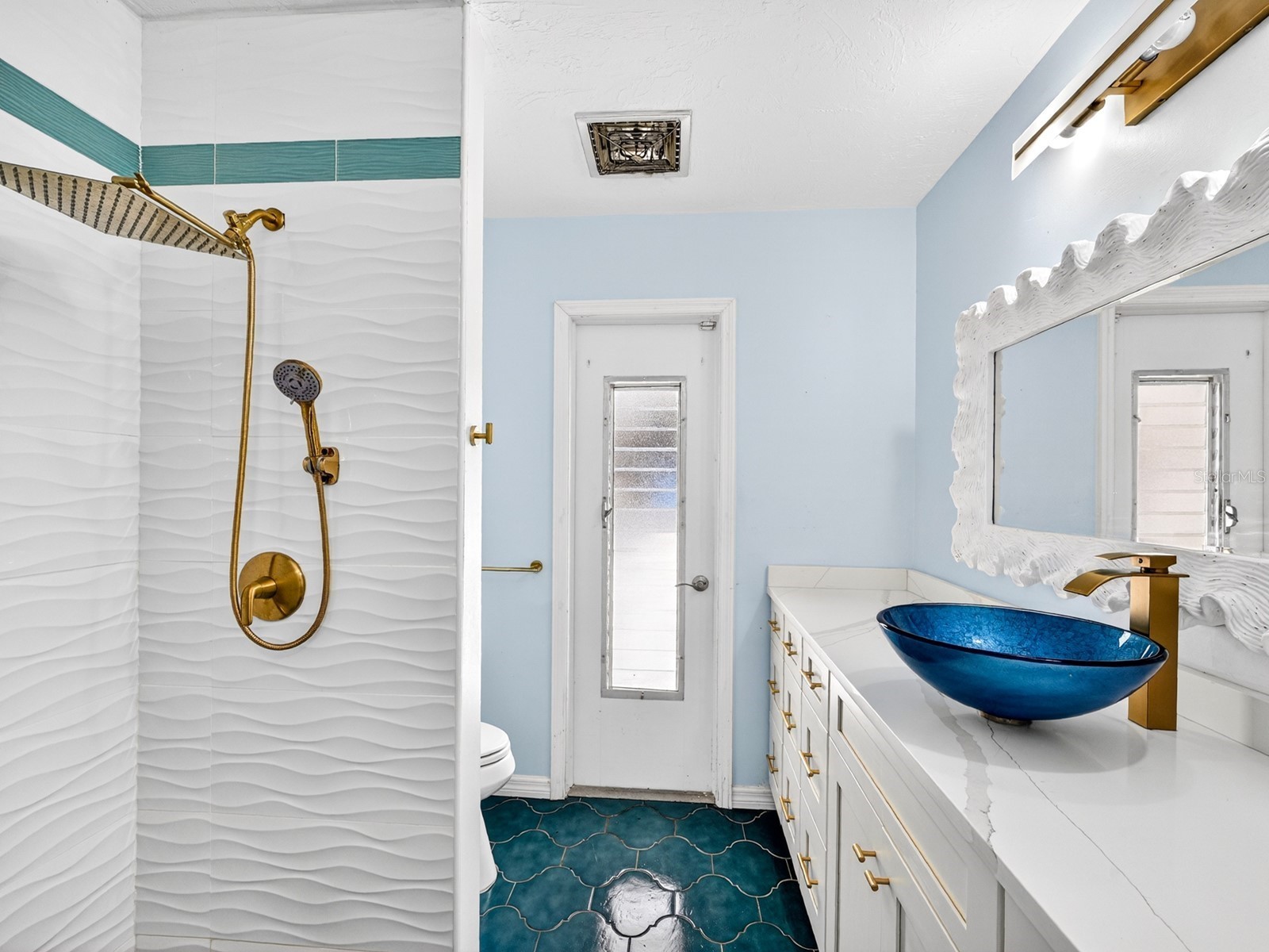 5927 Driftwood Avenue Sarasota FL 34231 A4694069 image19