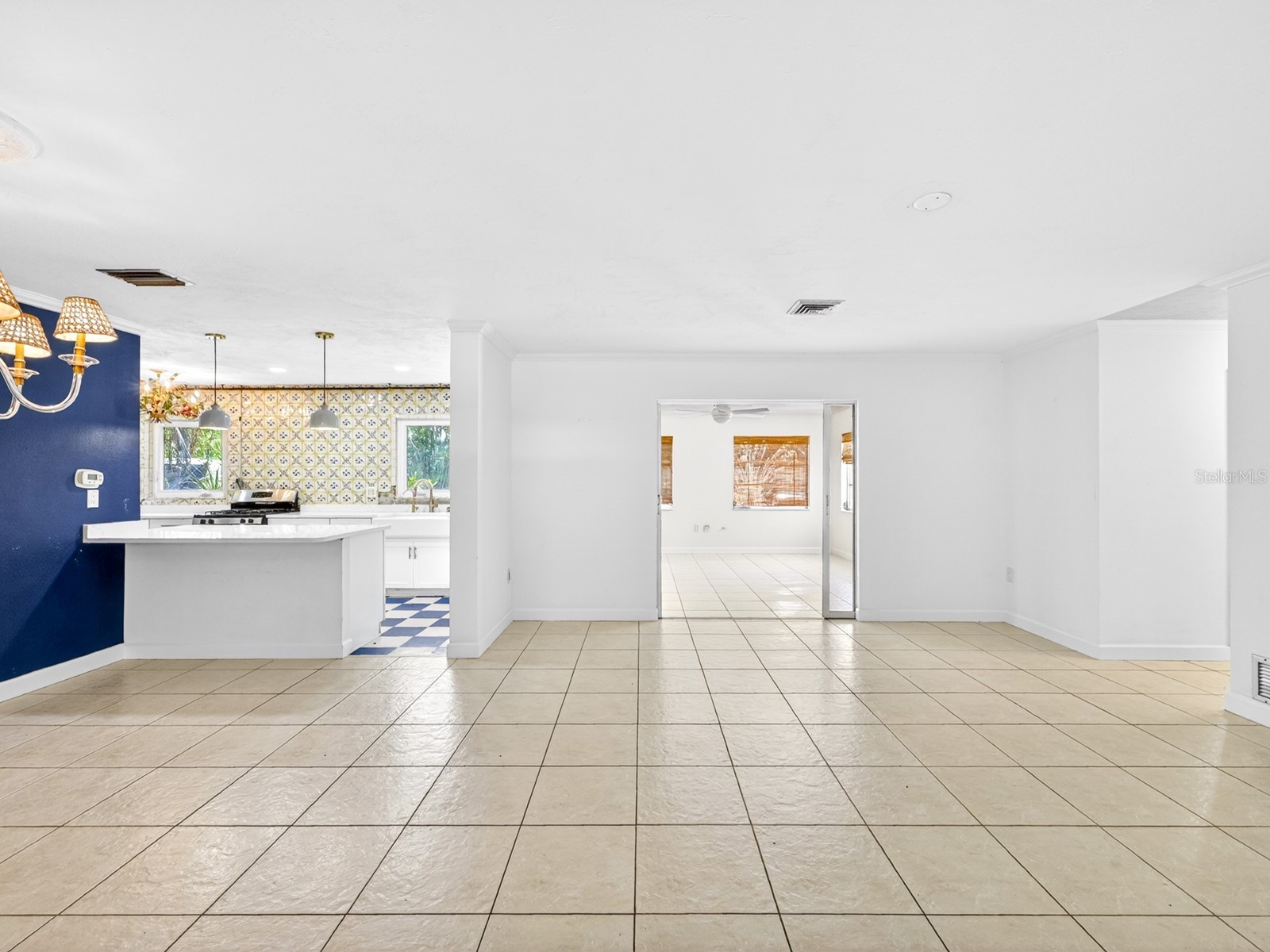 5927 Driftwood Avenue Sarasota FL 34231 A4694069 image3