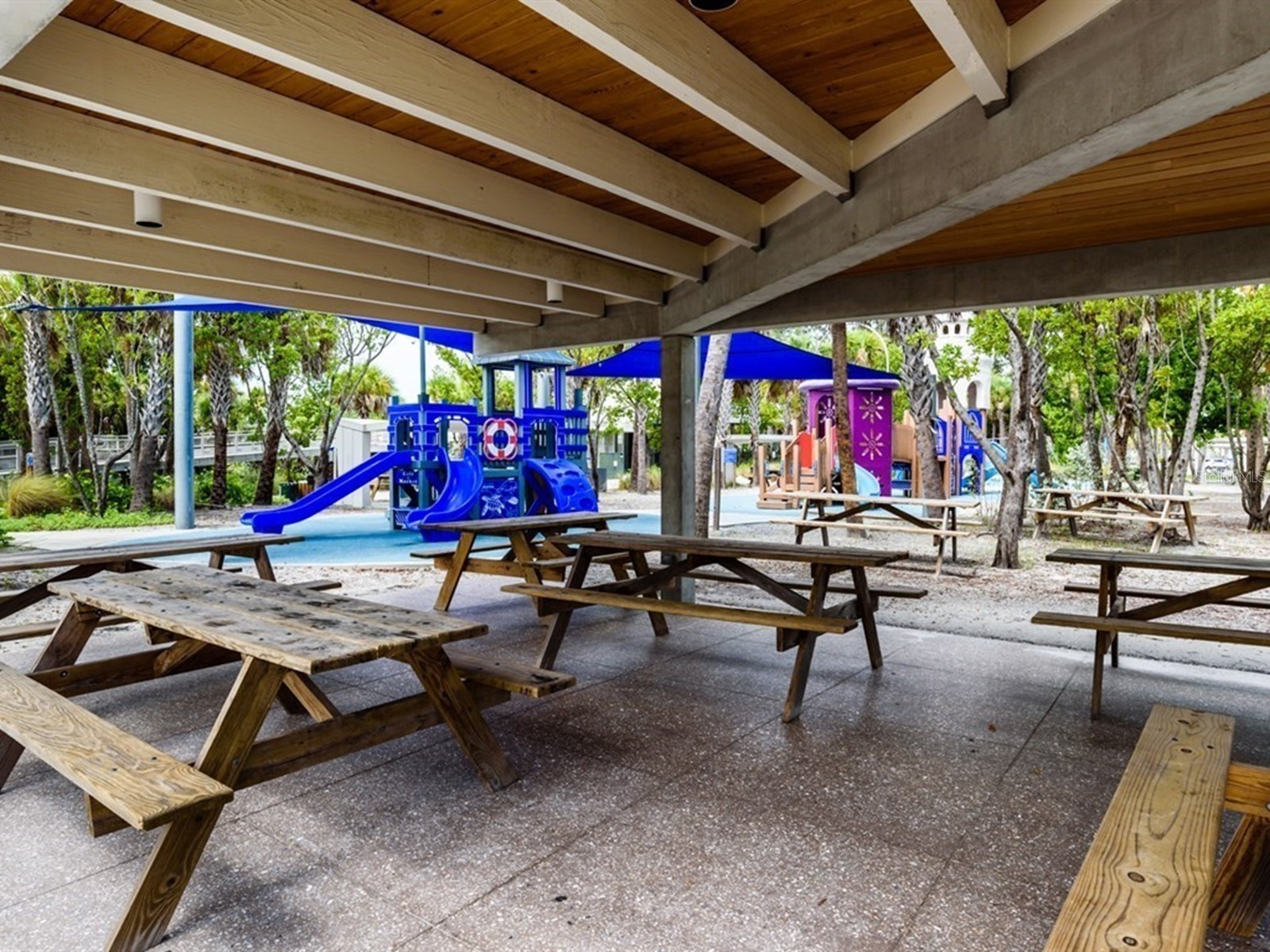5927 Driftwood Avenue Sarasota FL 34231 A4694069 image45
