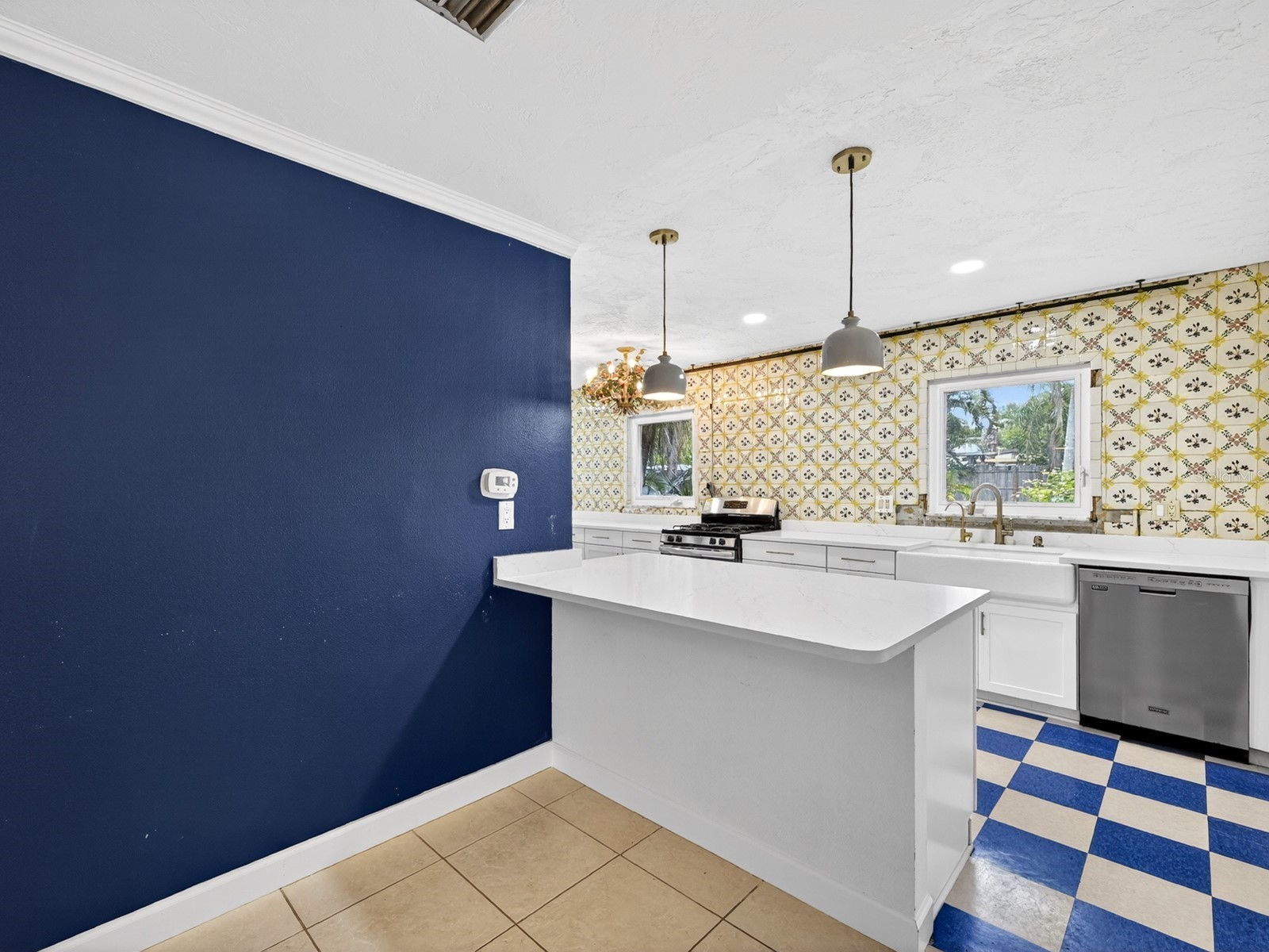 5927 Driftwood Avenue Sarasota FL 34231 A4694069 image7