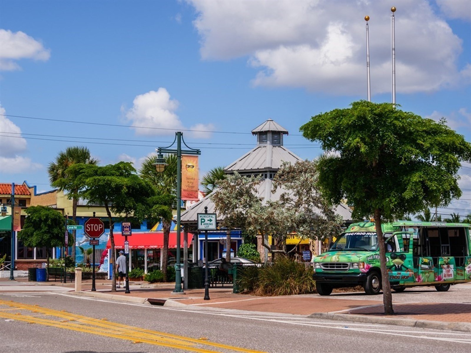 5927 Driftwood Avenue Sarasota FL 34231 A4694069 image89
