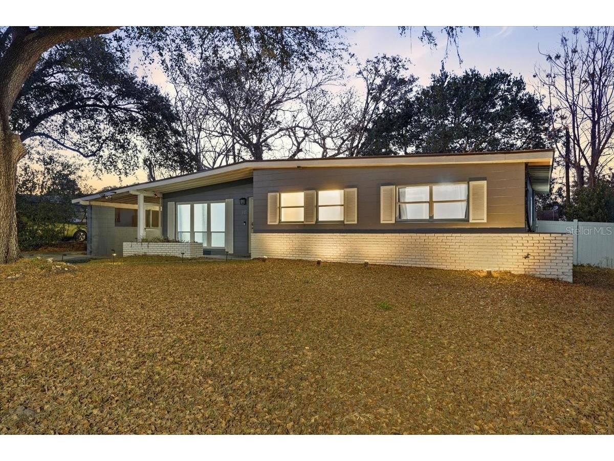 5927 Forest Grove Boulevard Orlando FL 32808 P4937872 image1