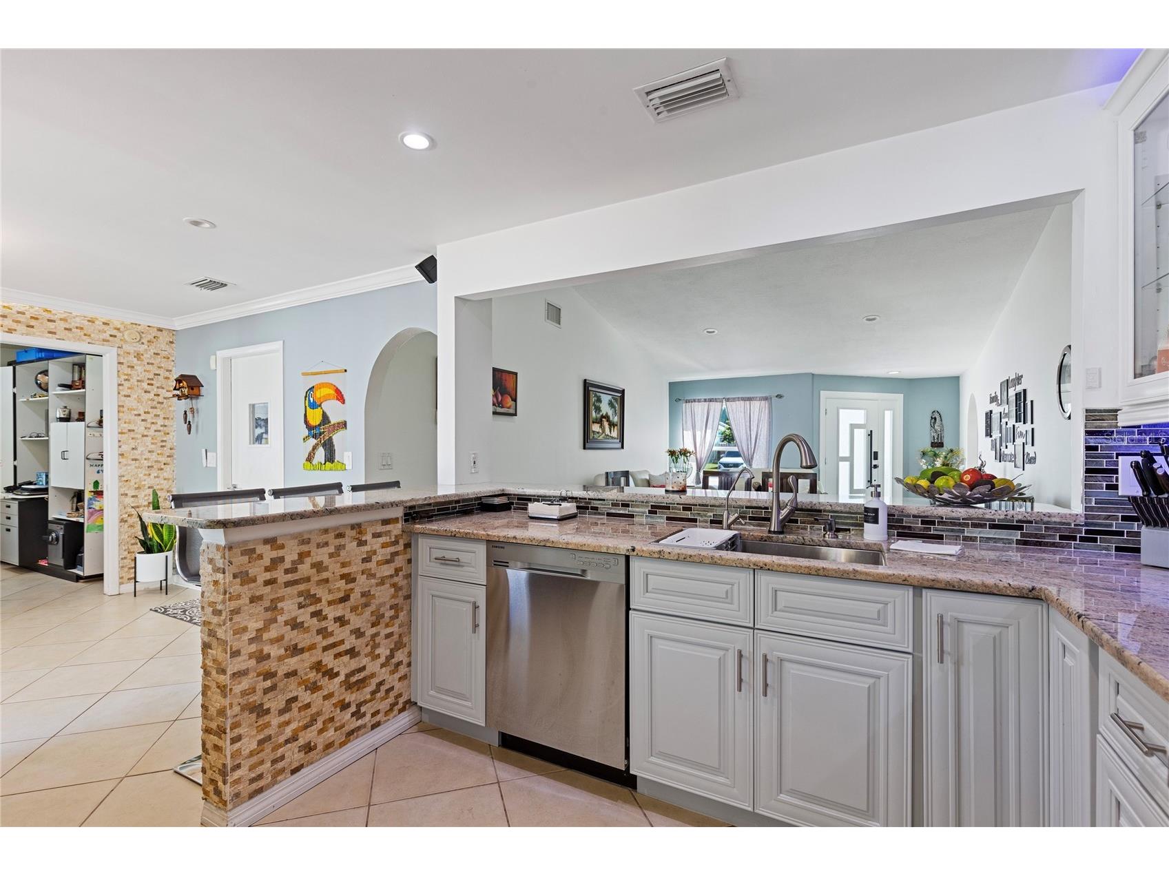 5927 Taywood Drive Tampa FL 33624 TB8469127 image20