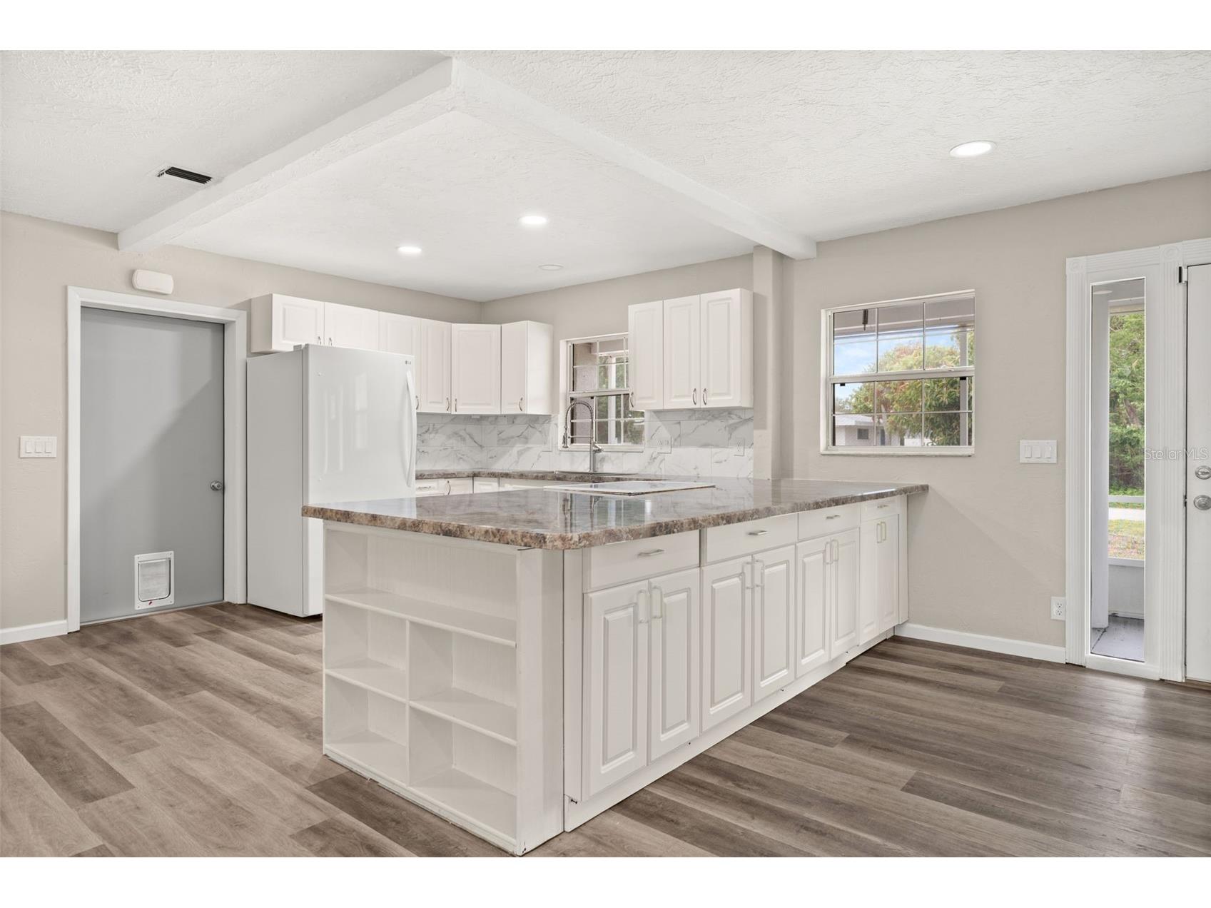 5929 Murdock Avenue Sarasota FL 34231 A4687404 image12