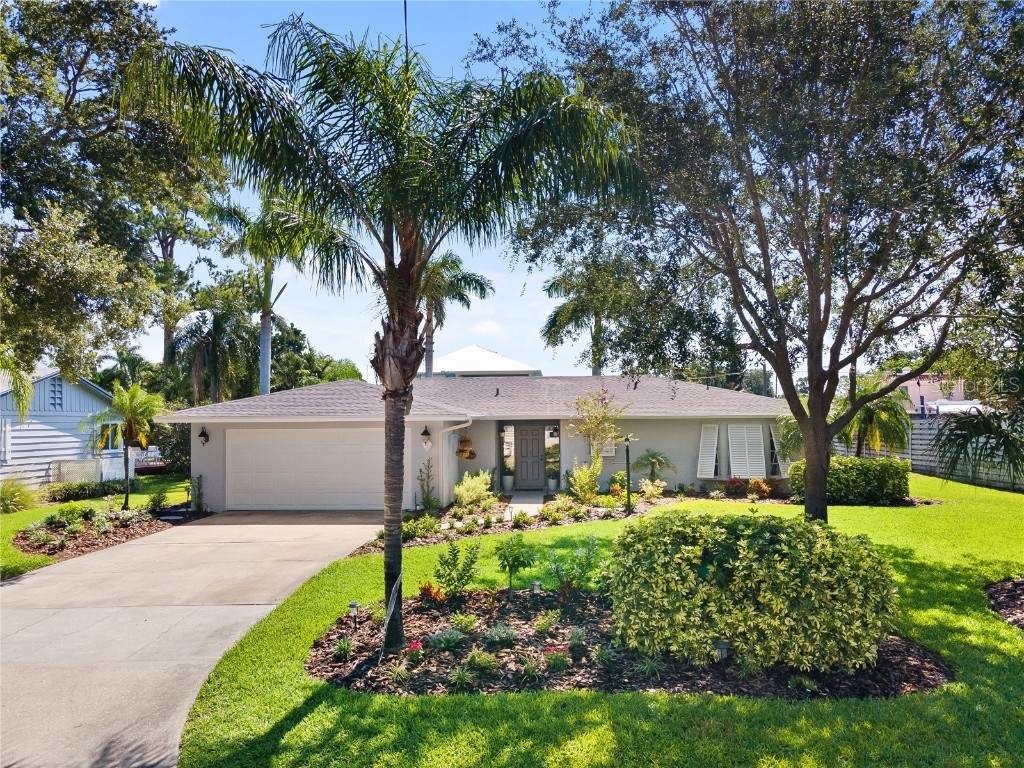 5929 Wildwood Avenue Sarasota FL 34231 A4575581 image1
