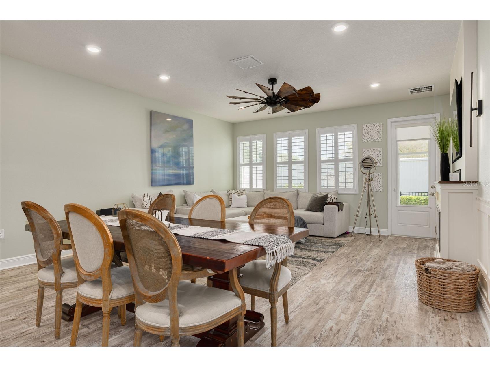 593 Ozona Village Drive Palm Harbor FL 34683 TB8485285 image5
