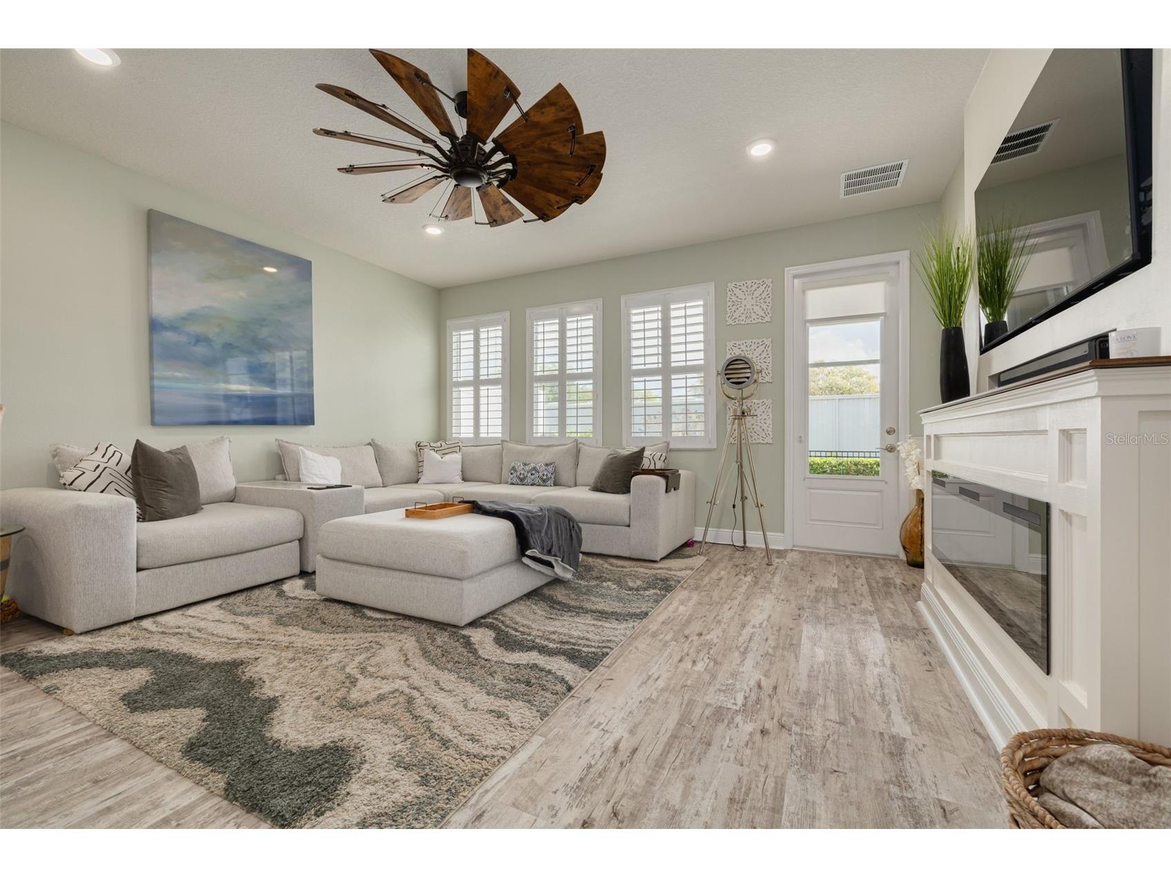 593 Ozona Village Drive Palm Harbor FL 34683 TB8485285 image6