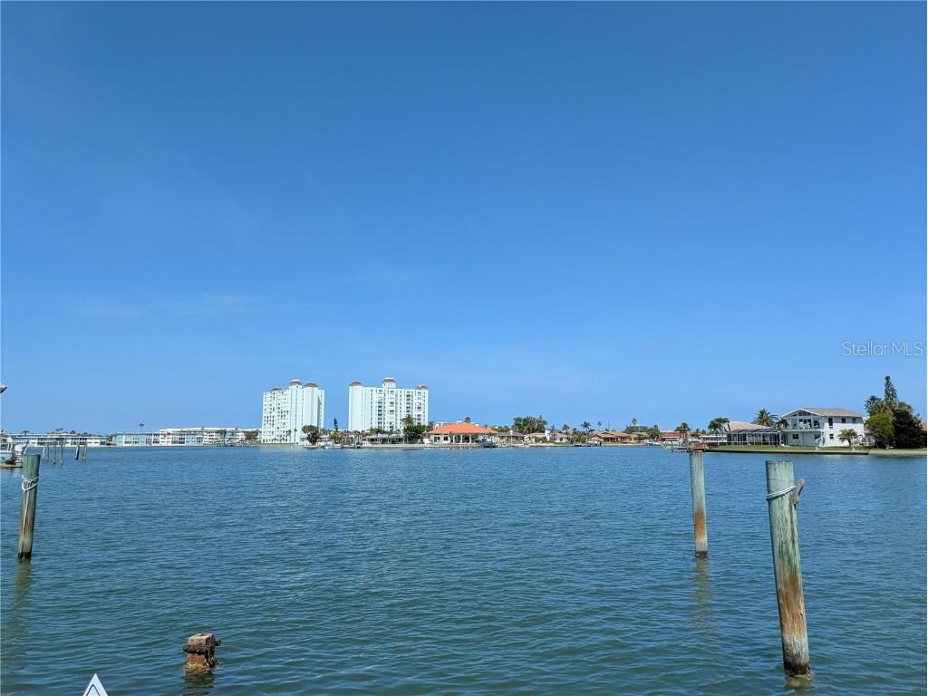 5930 Bahama Way N Saint Pete Beach FL 33706 TB8382595 image44