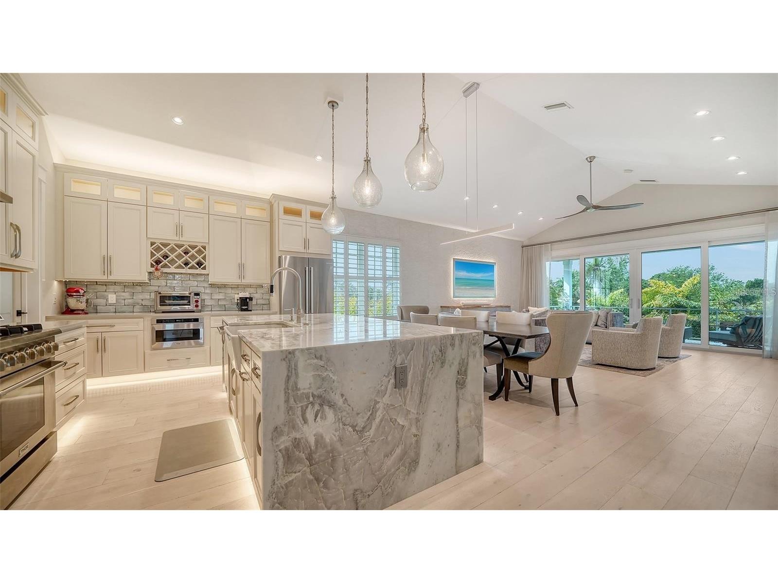 5930 Briarwood Avenue Sarasota FL 34231 A4687860 image10