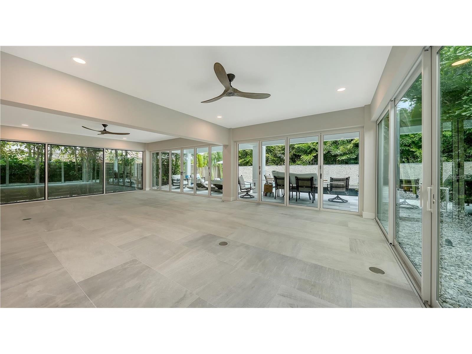 5930 Briarwood Avenue Sarasota FL 34231 A4687860 image8