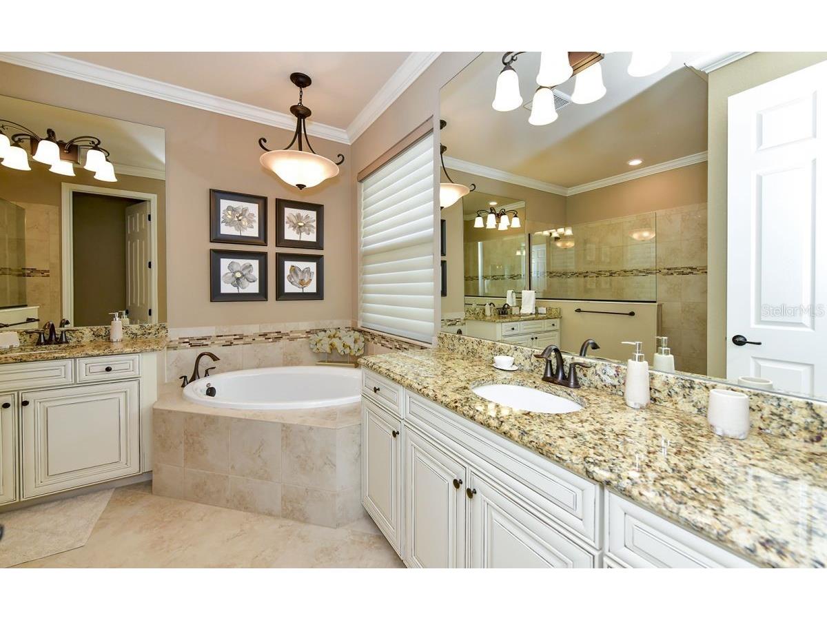 5930 Cessna Run Bradenton FL 34211 A4641100 image25