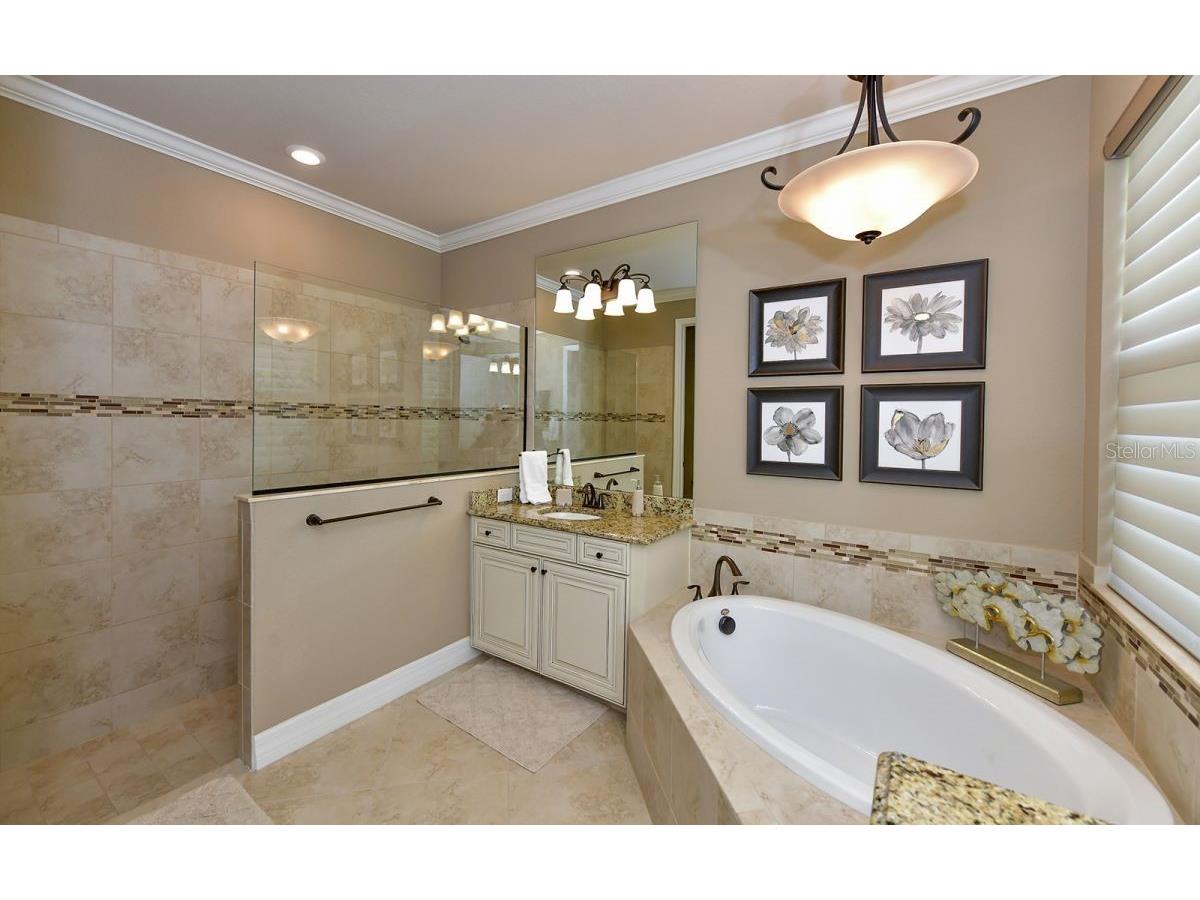 5930 Cessna Run Bradenton FL 34211 A4641100 image26