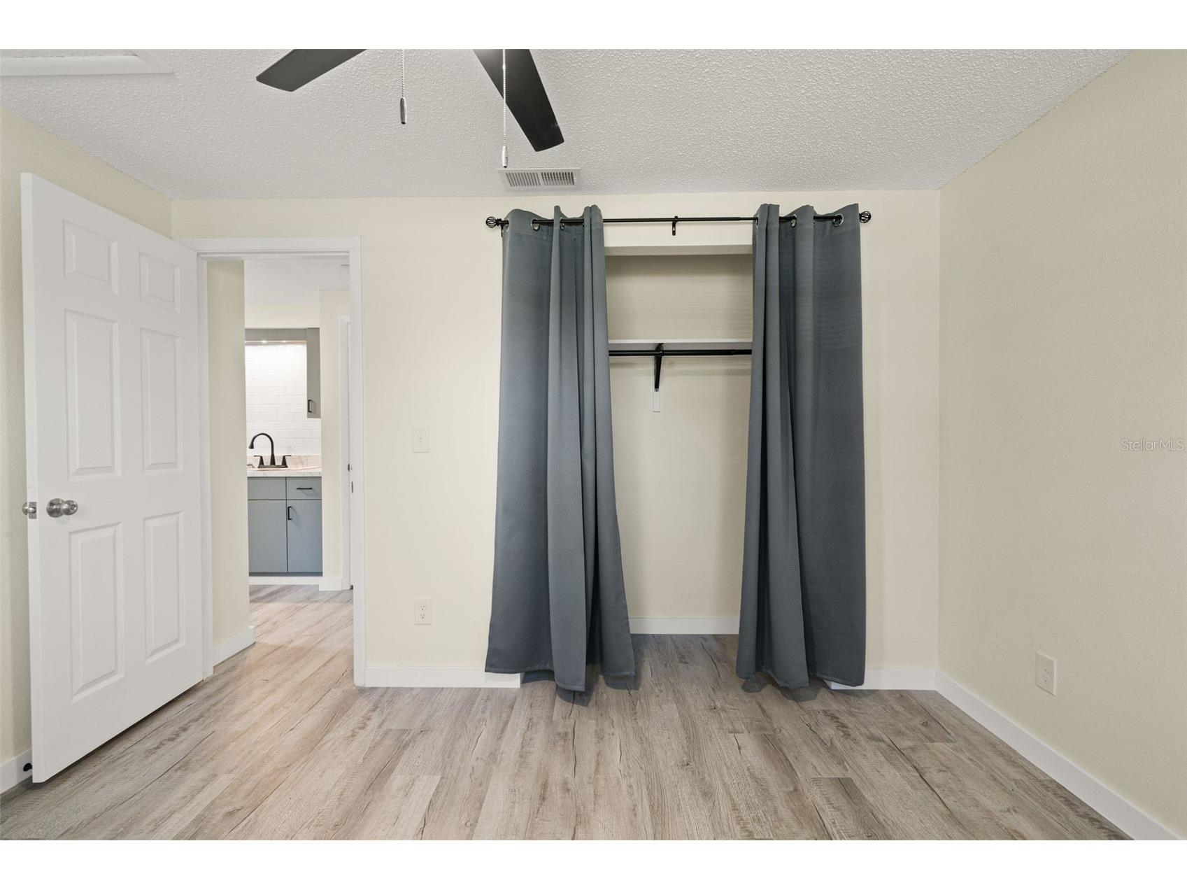 5931 13th Street Zephyrhills FL 33542 W7884944 image10