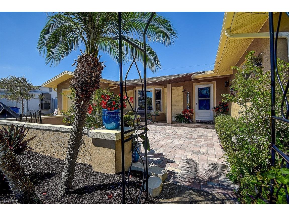 5931 33 Avenue N Saint Petersburg FL 33710 TB8374782 image2