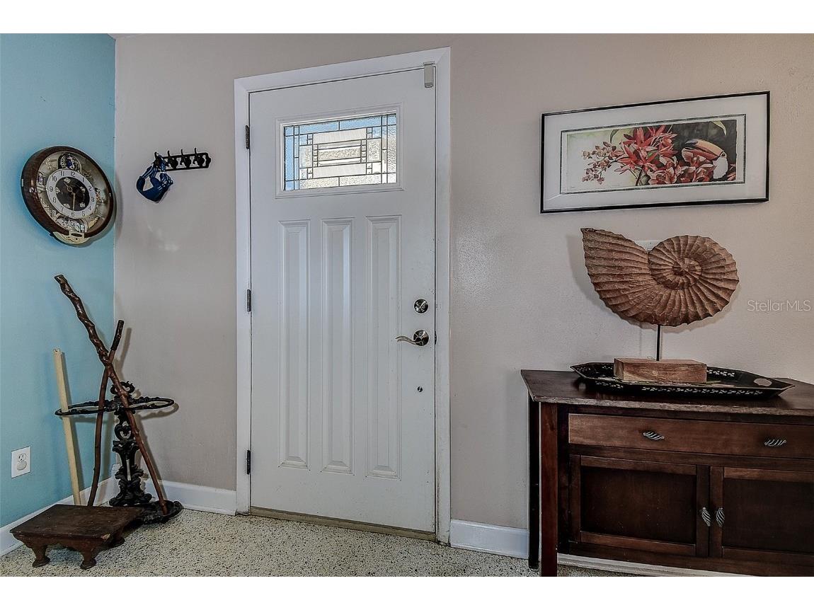 5931 33 Avenue N Saint Petersburg FL 33710 TB8374782 image4