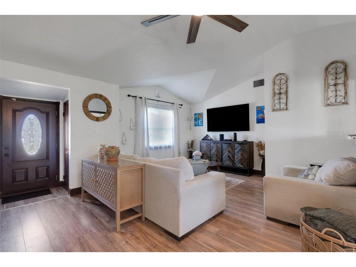 5932 17th Avenue N Saint Petersburg FL 33710 A4661375 image3