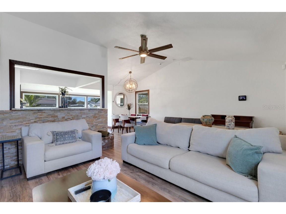 5932 17th Avenue N Saint Petersburg FL 33710 A4661375 image7