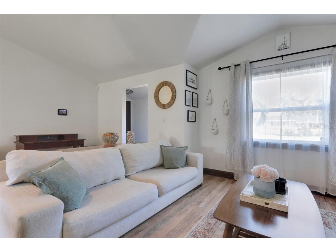 5932 17th Avenue N Saint Petersburg FL 33710 A4661375 image9