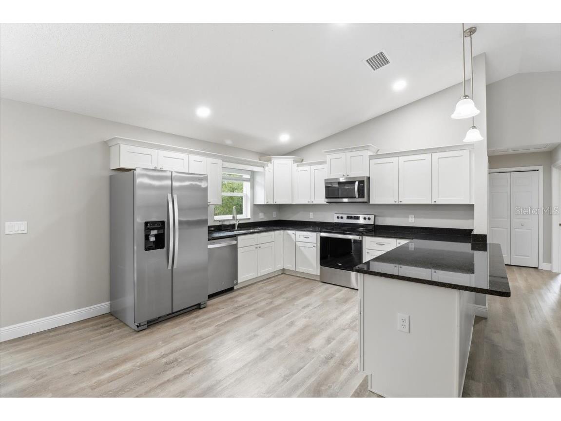 5932 N Flagstaff Avenue Beverly Hills FL 34465 TB8454377 image10