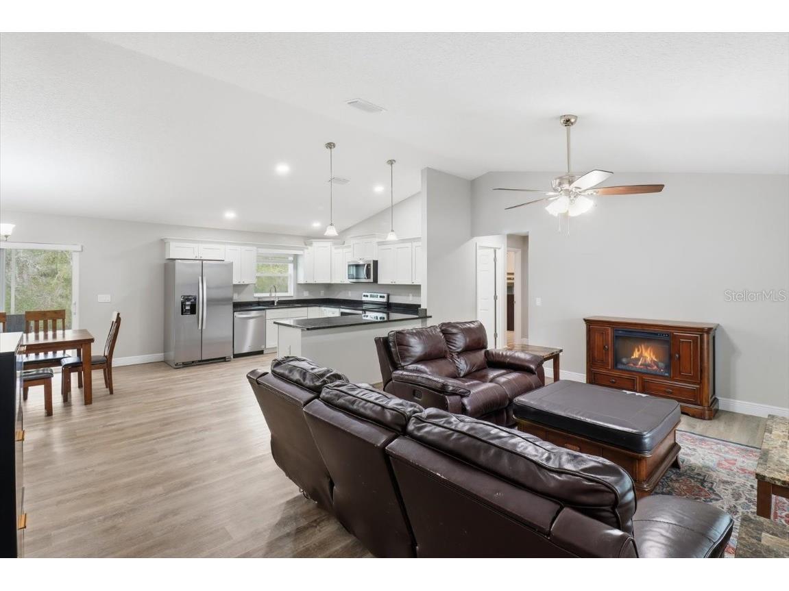 5932 N Flagstaff Avenue Beverly Hills FL 34465 TB8454377 image7