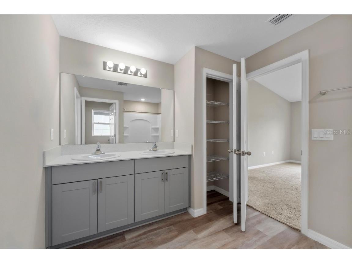 5933 Slate Rock Drive Lakeland FL 33811 TB8386806 image16