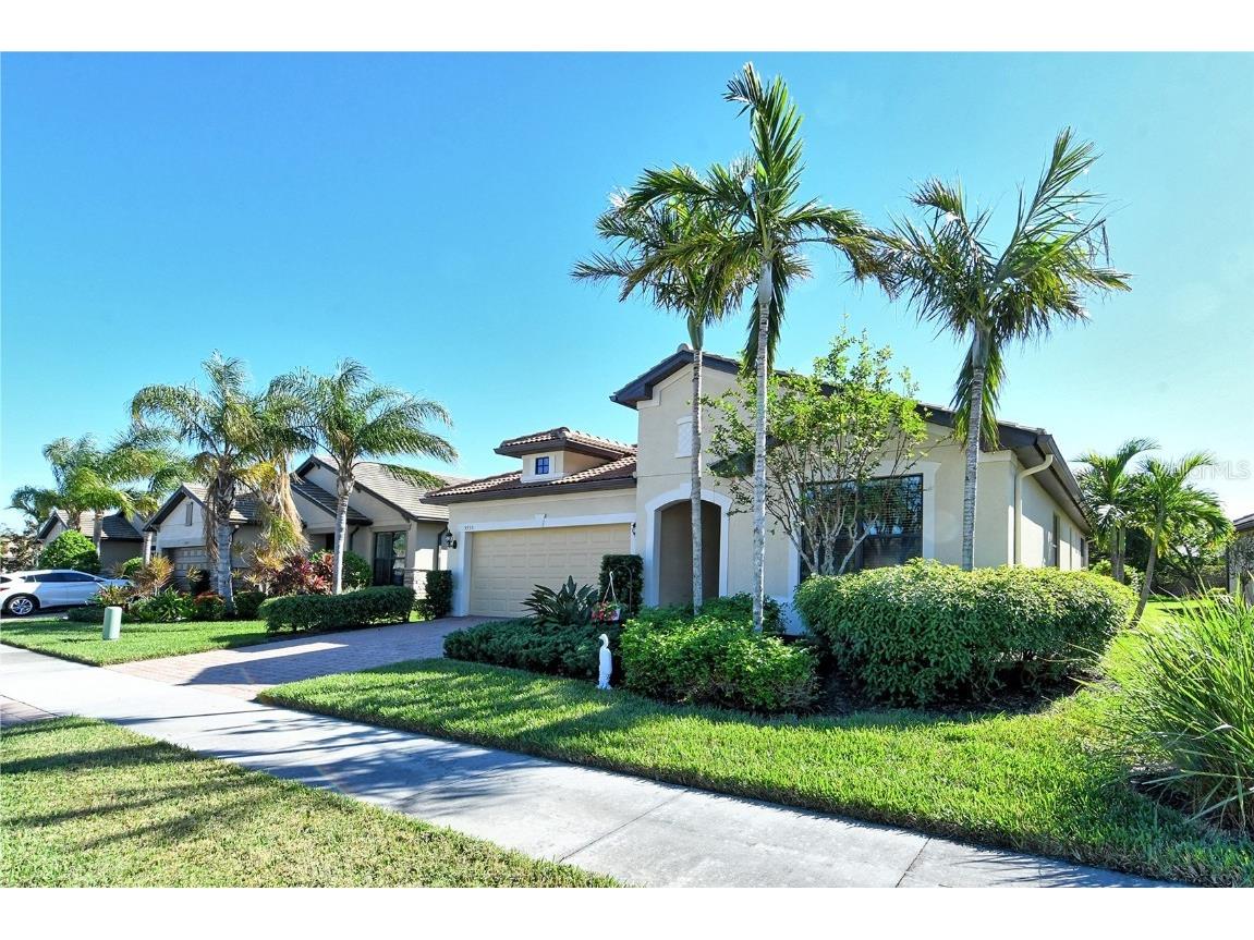 5935 Caspian Tern Drive Sarasota FL 34238 A4630354 image1