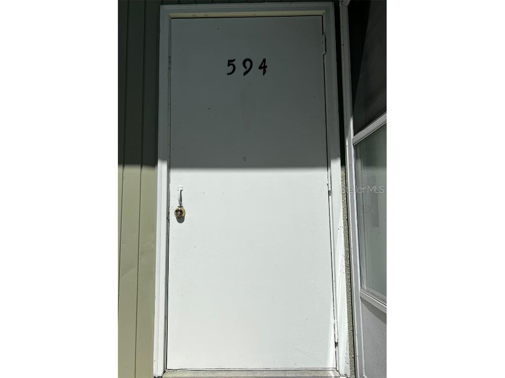 594 Bahia Circle #B Ocala FL 34472 OM675627 image1