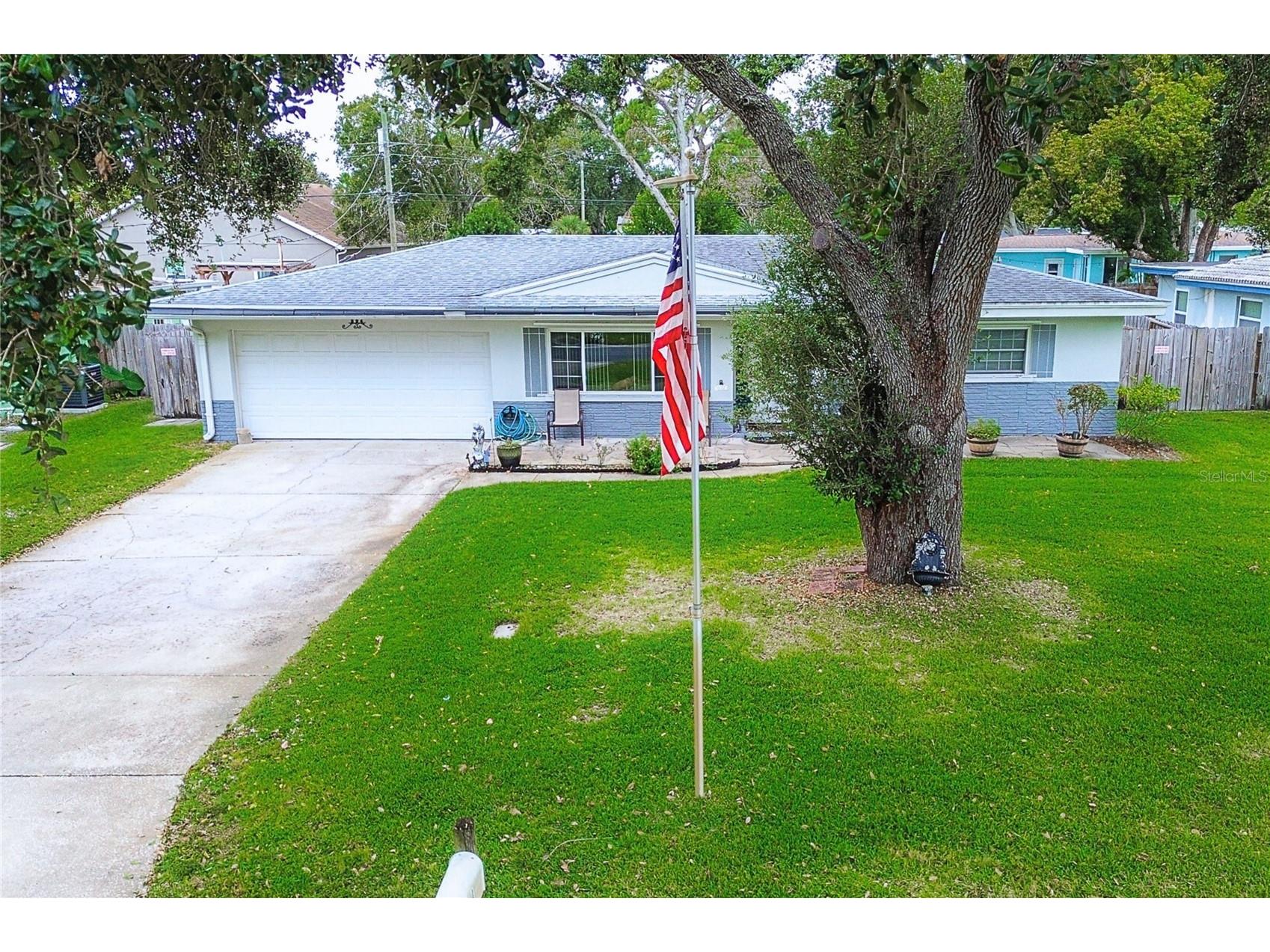 594 Deville Drive E Largo FL 33771 TB8442920 image1