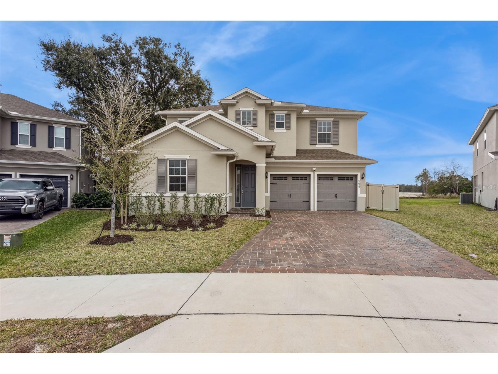 594 Via Bella Court Howey In The Hills FL 34737 O6366238 image1